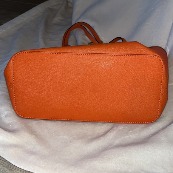 Michael Kors Purse | GREAT used condition - Picture 9 of 10